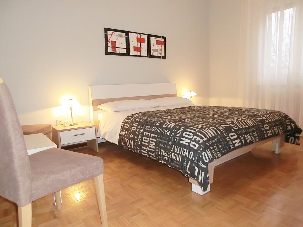 Apartmán Le Rose Terst Pokoj fotografie