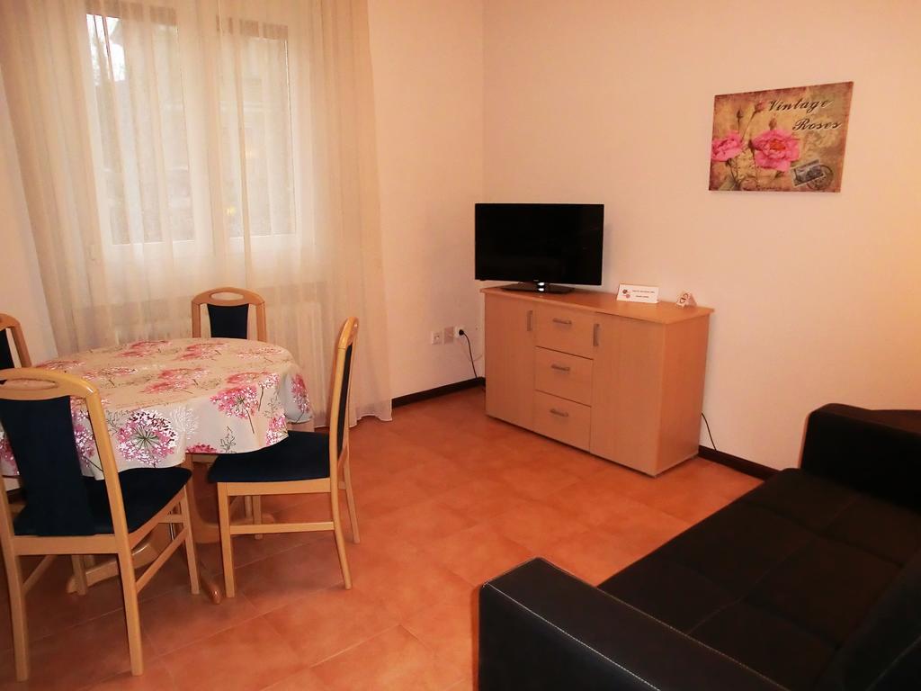 Apartmán Le Rose Terst Pokoj fotografie